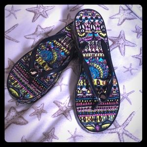 Sakroots Bird Love Peace Wedge Flip Flops Size 8🌻